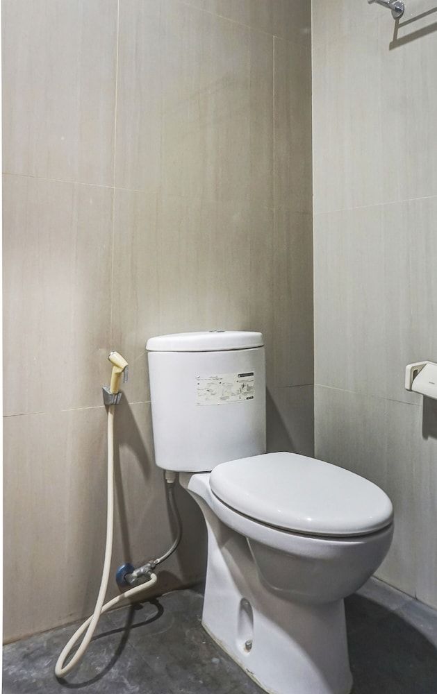 Capital O 91140 Ayodya Kebon Jeruk Standard Double Room 13