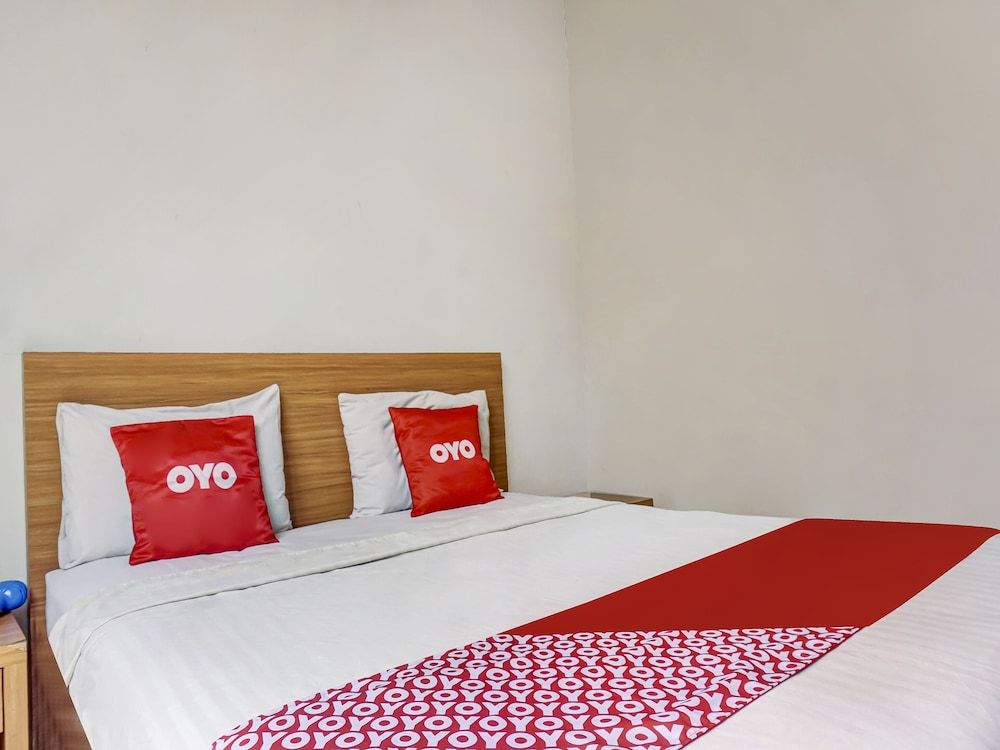 Super OYO Capital O 91140 Ayodya Kebon Jeruk Deluxe Double Room 6