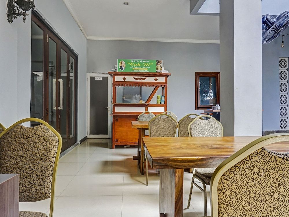 undefined Capital O 91140 Ayodya Kebon Jeruk 3