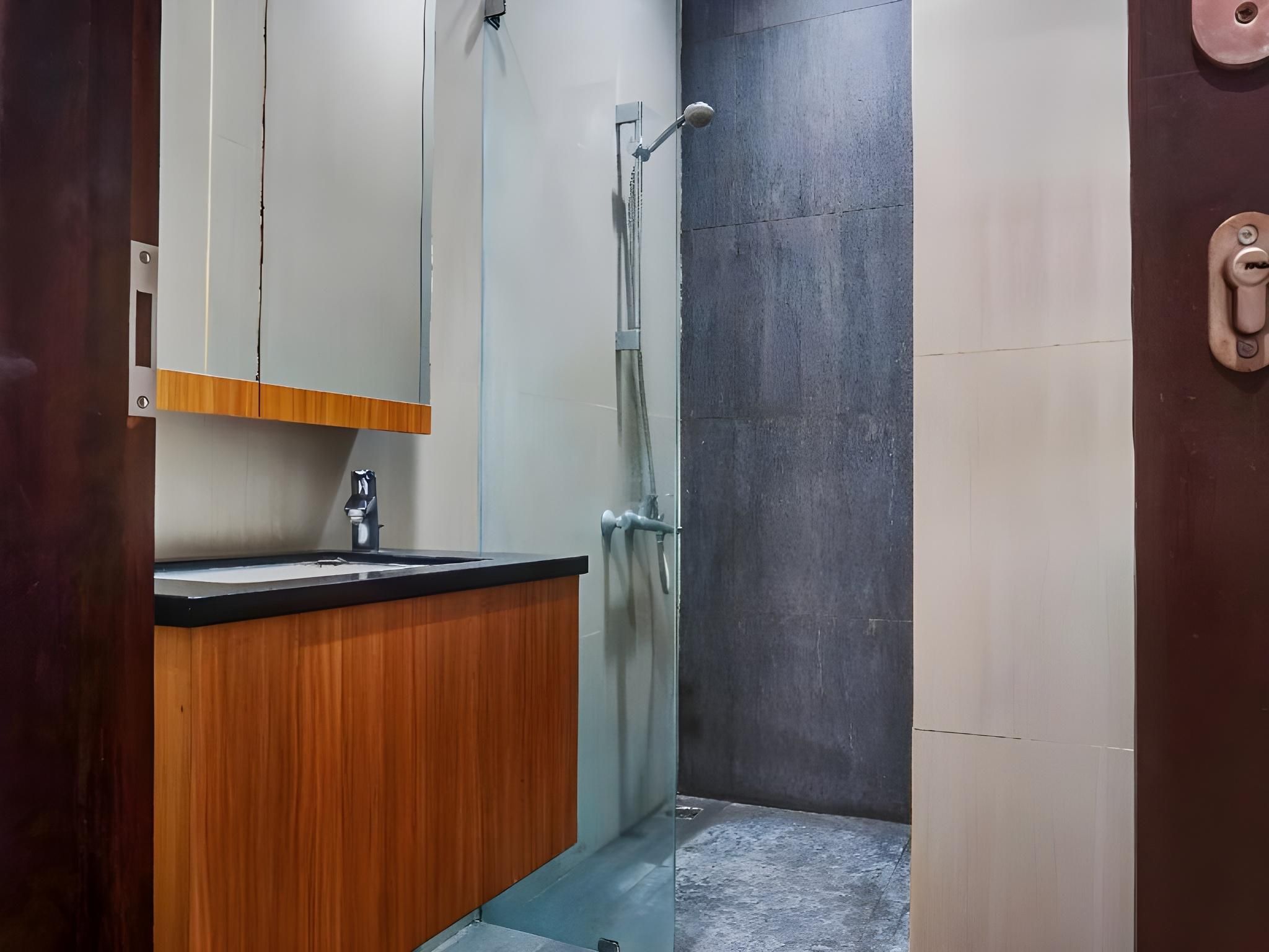 Capital O 91140 Ayodya Kebon Jeruk Standard Double Room 14