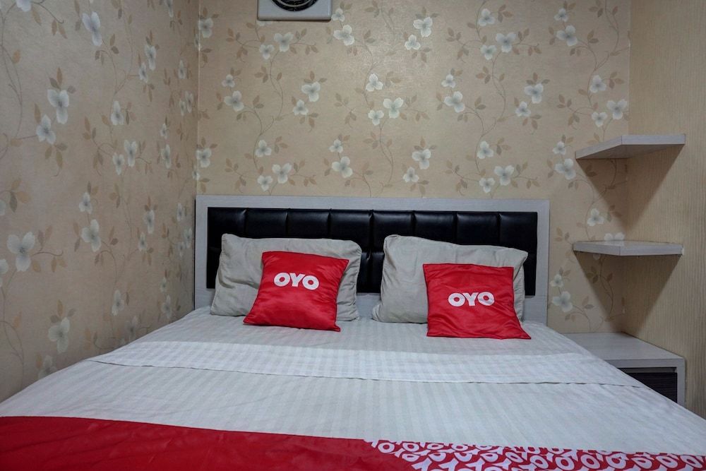 Collection O 92099 A99 Property Near Kalibata city square Deluxe Double Room 6