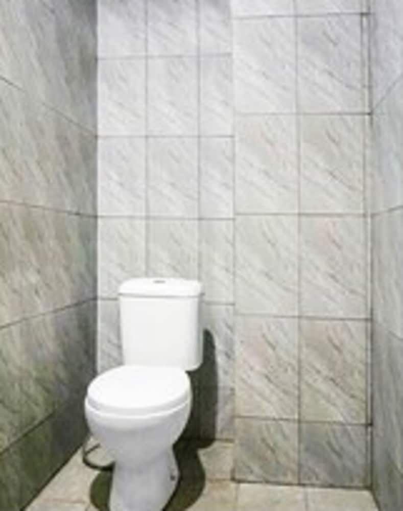 OYO 90872 Coolz Homestay Tebet Near TIS Square Near TIS Square Standard Double Room 17