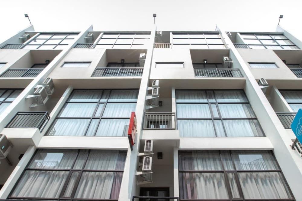 undefined OYO 3811 Best Inn Hotel 2