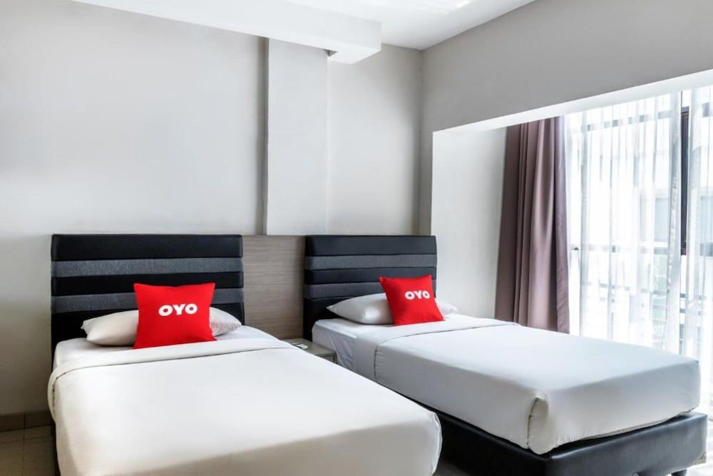 undefined OYO 3811 Best Inn Hotel 9