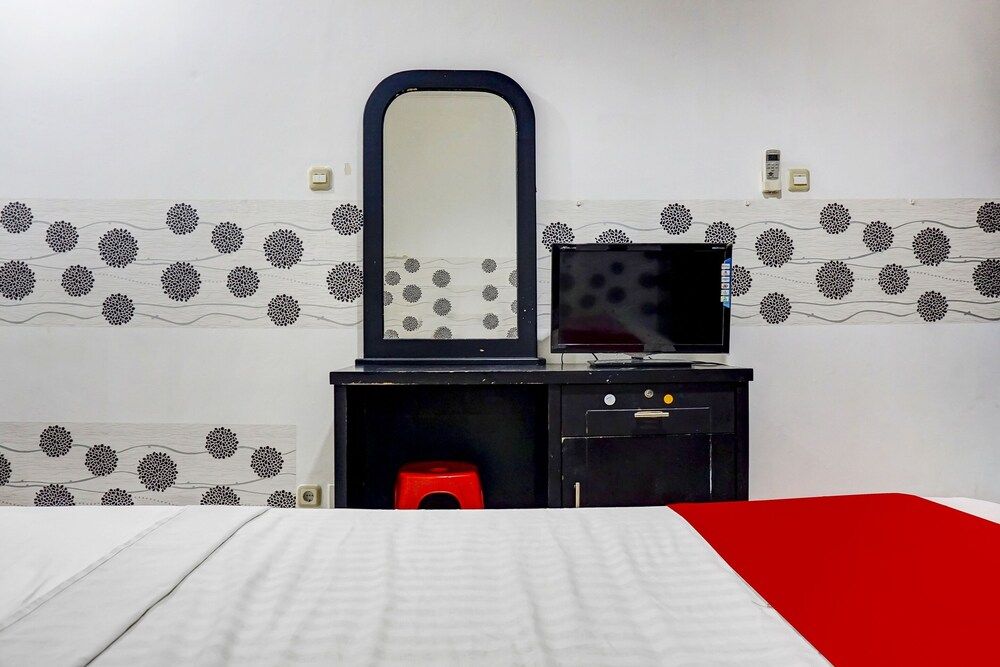 OYO 91257 Royani Residence Standard Double Room 9