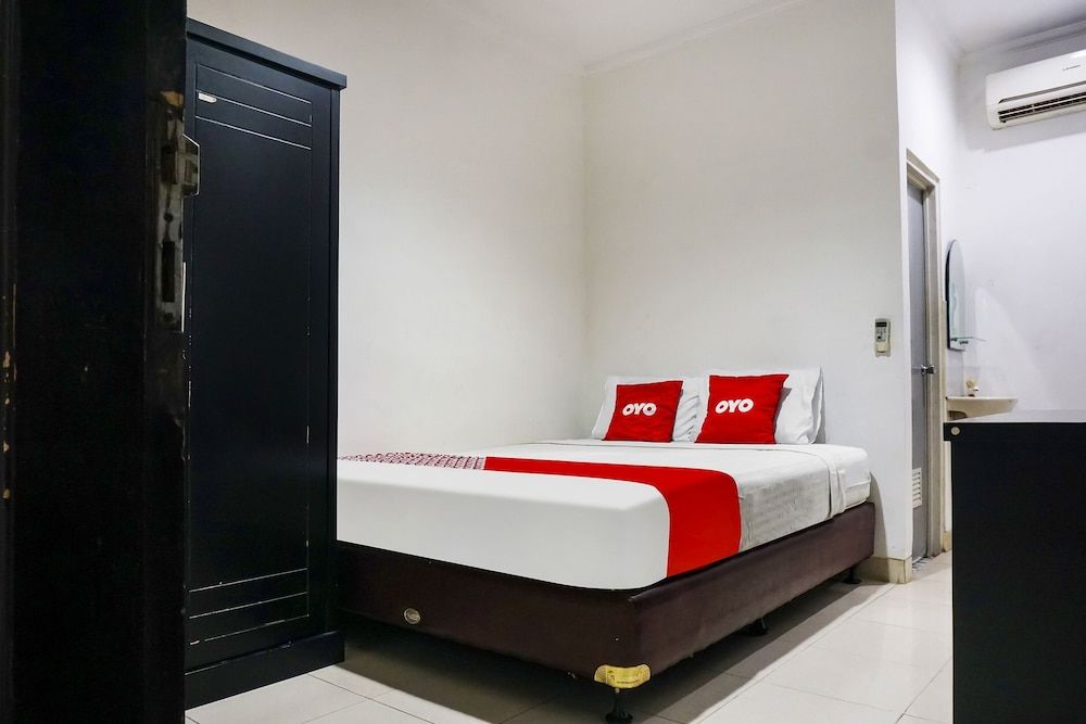 undefined OYO 91257 Royani Residence 9