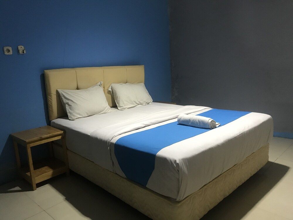 undefined OYO 90436 Dewi Fortuna 6