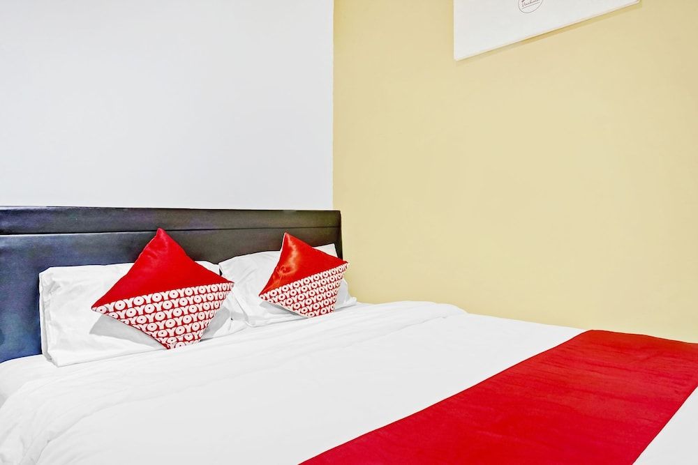 undefined Super OYO 90692 Point Hostel 2