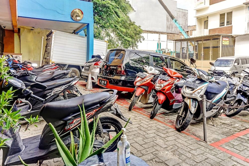 undefined Super OYO 90692 Point Hostel 7