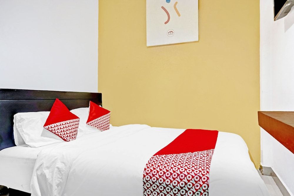 undefined Super OYO 90692 Point Hostel 10
