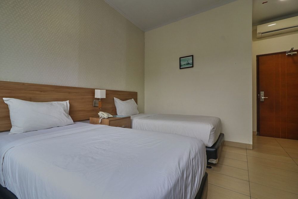 undefined Aranis Hotel 10