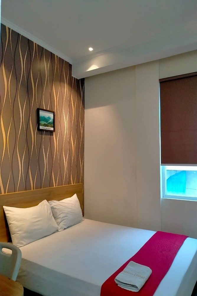 Aranis Hotel Standard Room 5