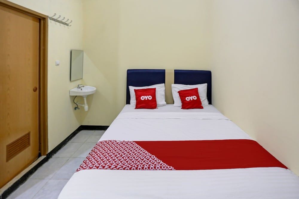 undefined OYO 3767 Permata House 2