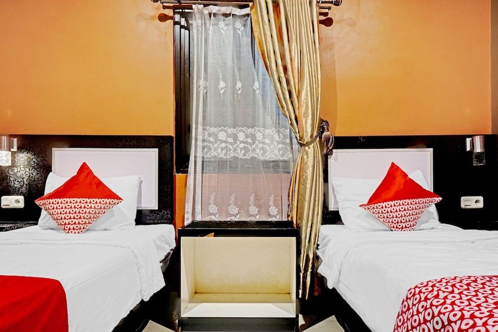 OYO 90660 Star Hotel Syariah Deluxe Double Room 13