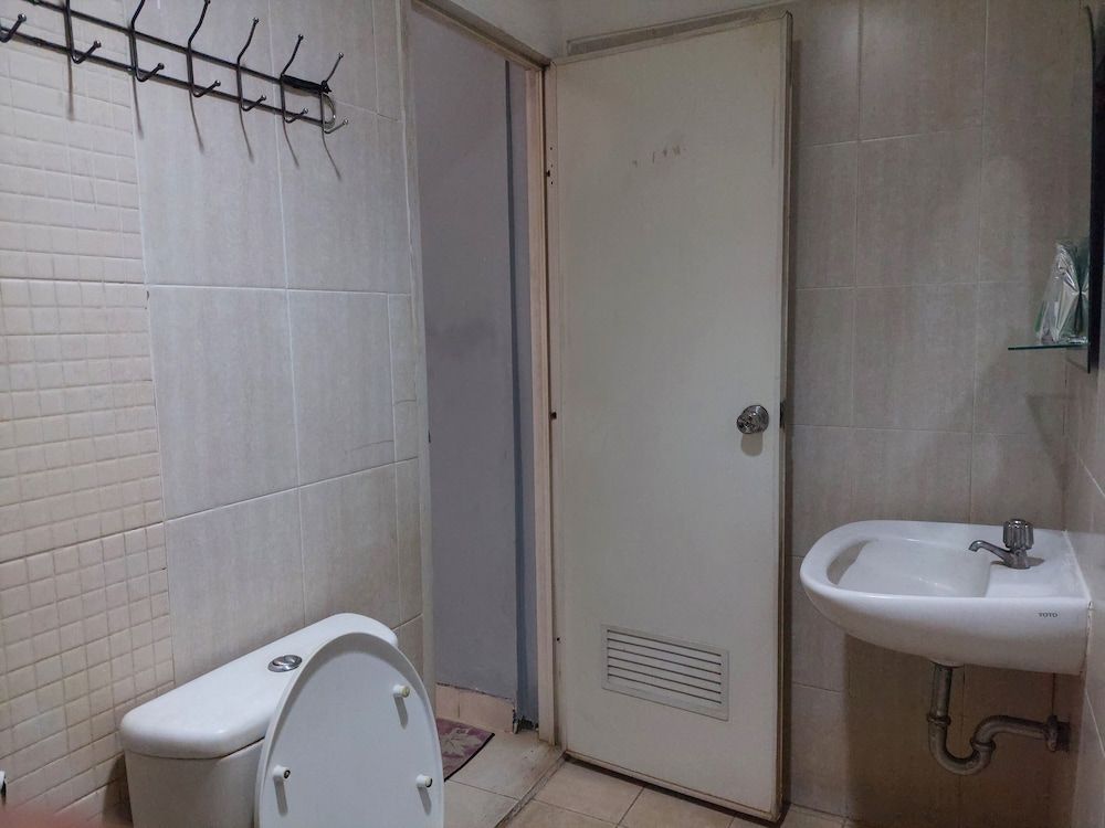 Pondok Seruni Kemanggisan Jakarta Deluxe Room 6