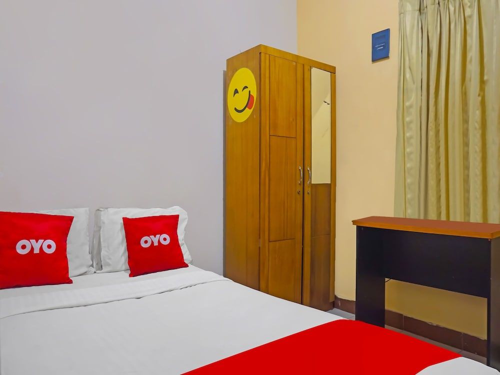 undefined OYO 92285 Penginapan 21 Near Pasar Baru 8