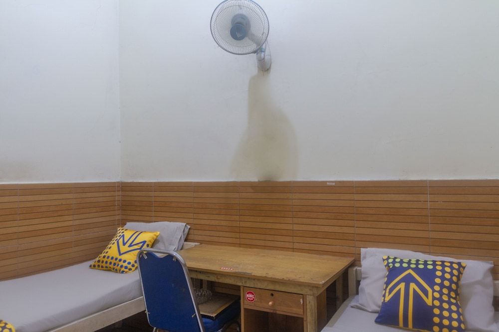 SPOT ON 3155 Penginapan Banyu Biru Syariah Economy Twin Room 2