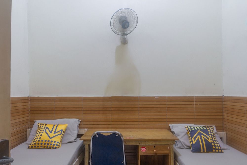 SPOT ON 3155 Penginapan Banyu Biru Syariah Economy Twin Room 5