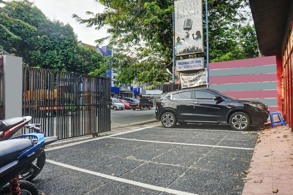 undefined OYO 90702 Wisma Tobana Kebayoran