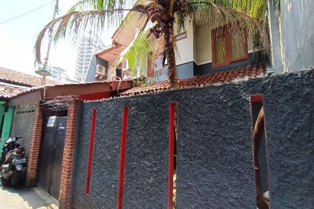 undefined OYO 91341 D'phoenix Anggrek Syariah Residence Near Masjid Jami' Al Amin