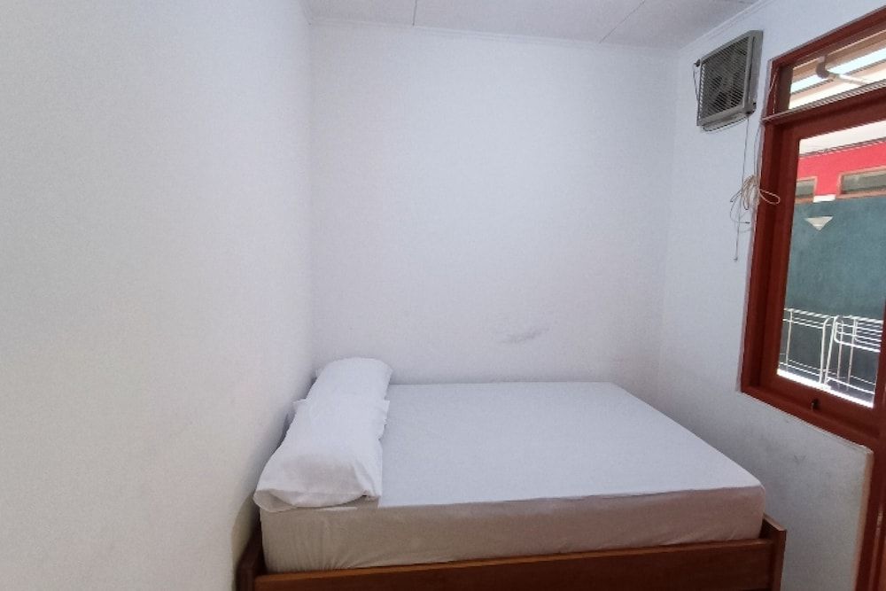 undefined OYO 91341 D'phoenix Anggrek Syariah Residence Near Masjid Jami' Al Amin 9