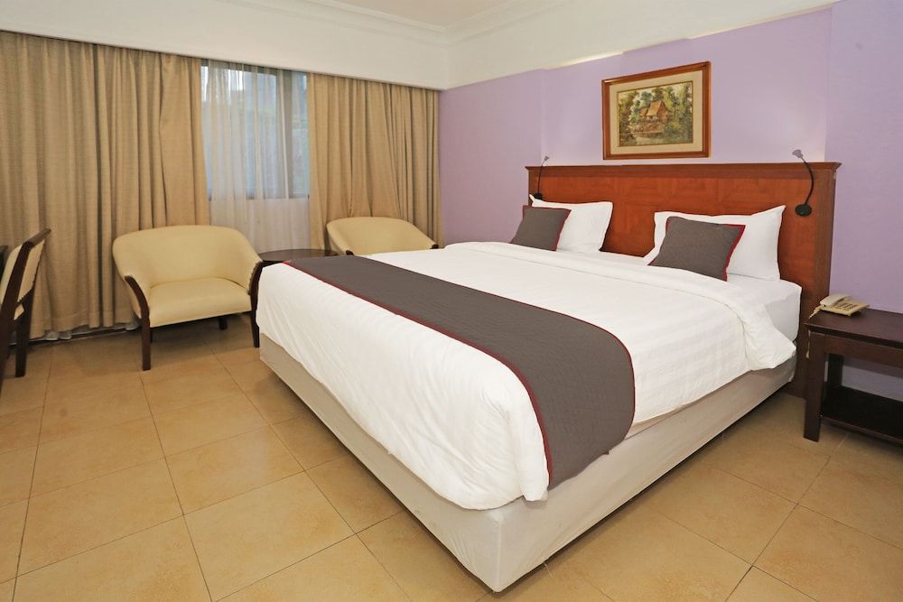 Collection O 91898 Series Hotel Kuningan Basic Suite 5