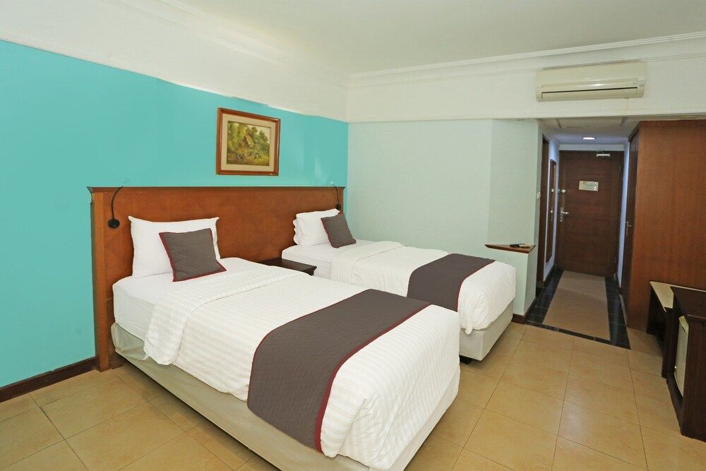 undefined Collection O 91898 Series Hotel Kuningan 4