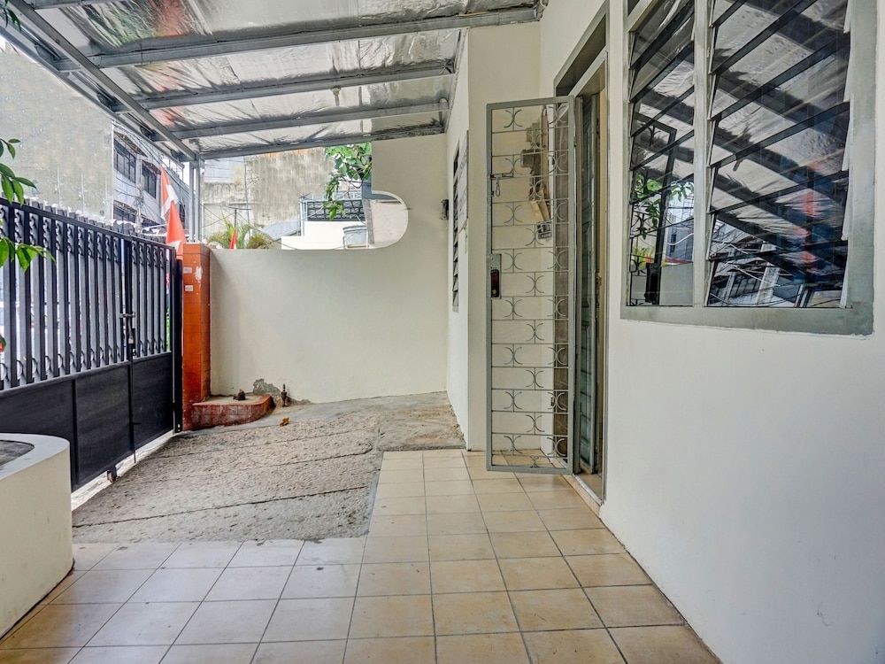 undefined OYO 91658 Lucis House 4