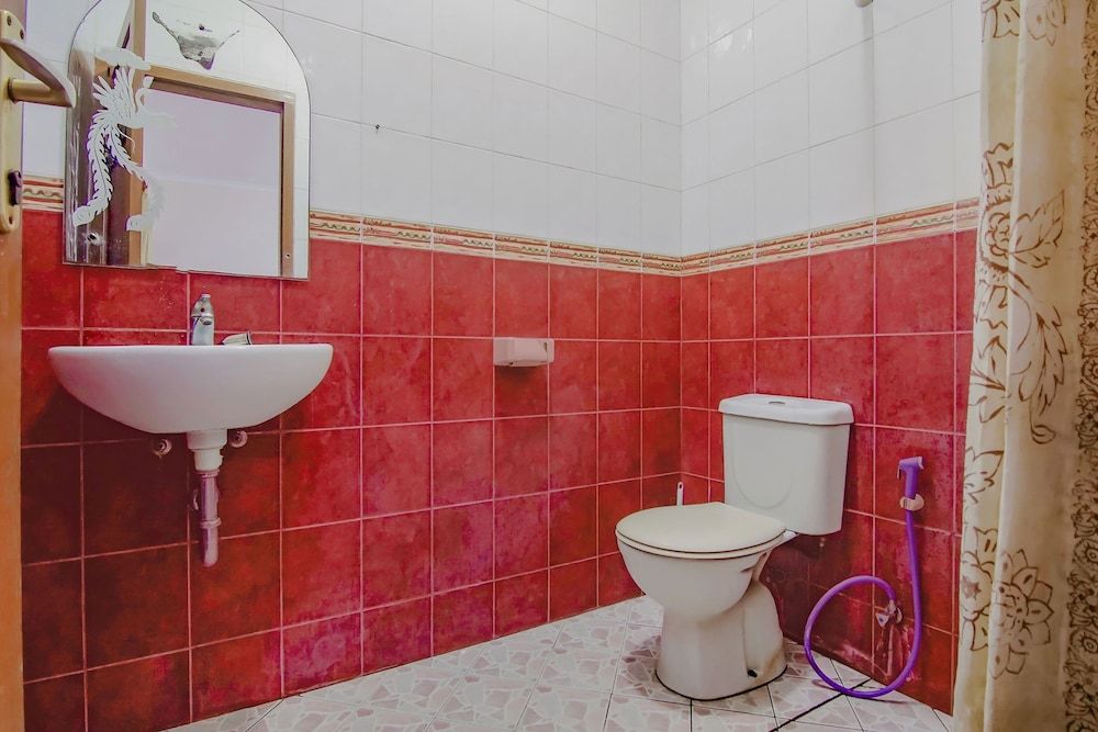 OYO 90094 Gayatri Residence Standard Room 16