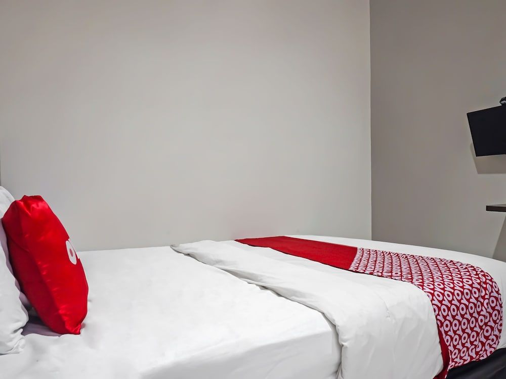 OYO 92150 One 2 Residence Standard Double Room 9