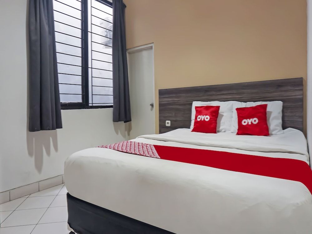 OYO 92150 One 2 Residence Standard Double Room 7