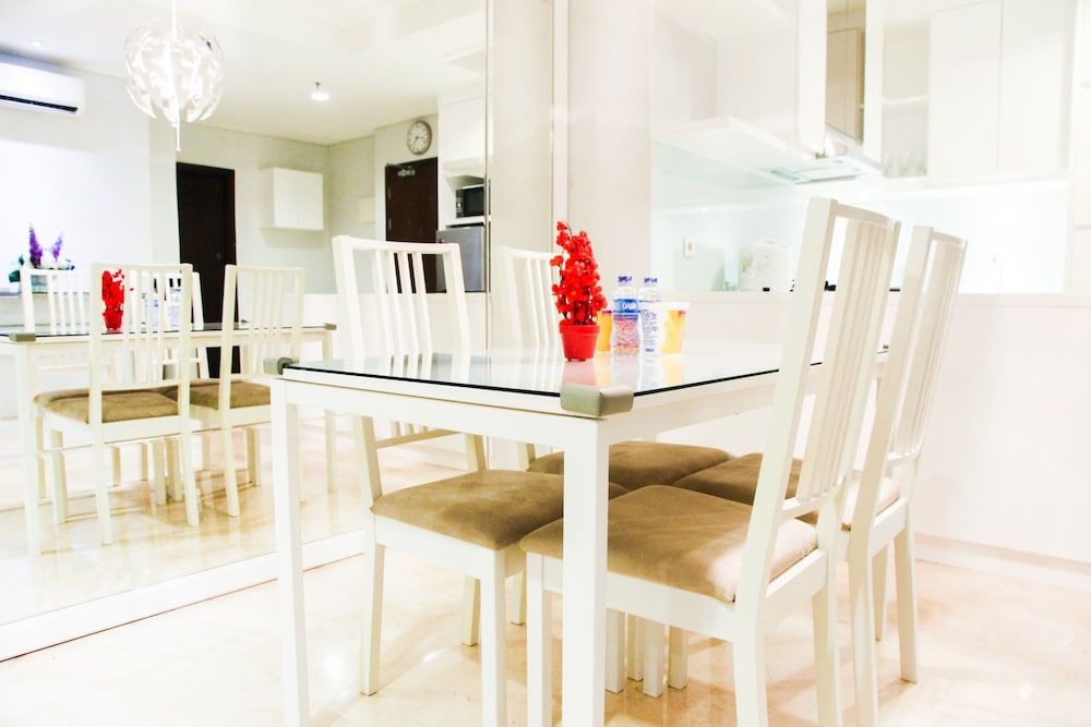 undefined Minimalist New Furnish 2BR L'avenue Apartment near Tebet 5