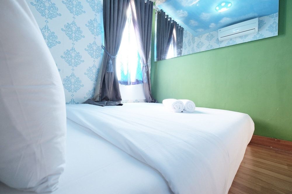 Best Price Greenbay Apartment beside Baywalk Room 7