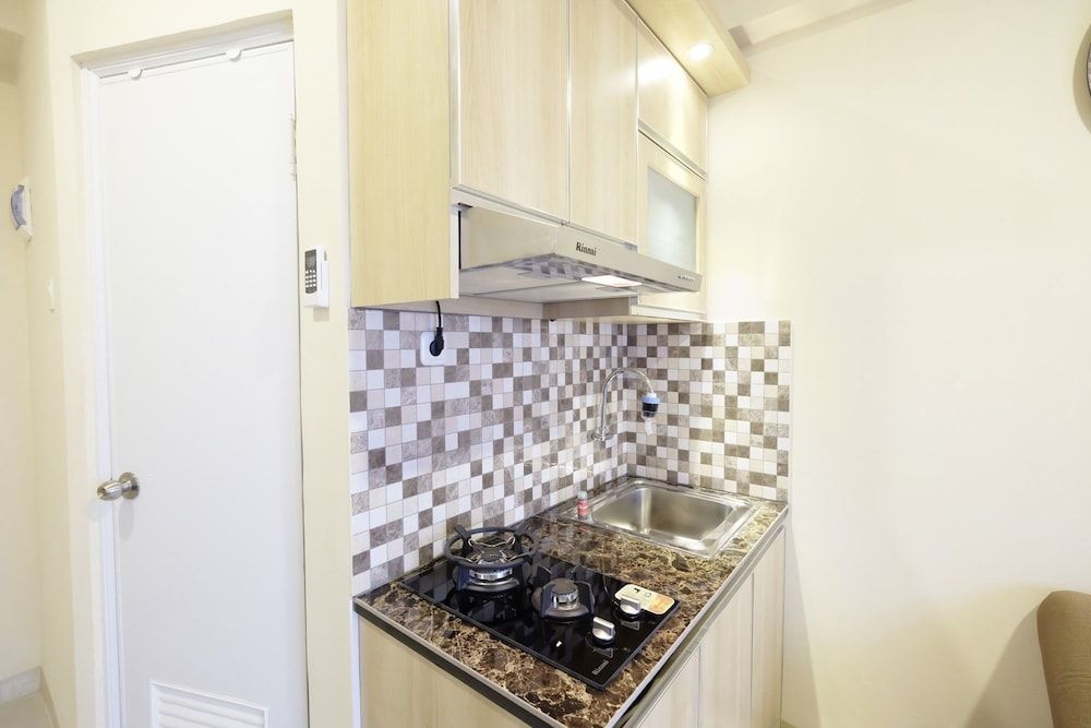 Clean And Tidy Green Pramuka Apartement Room 13