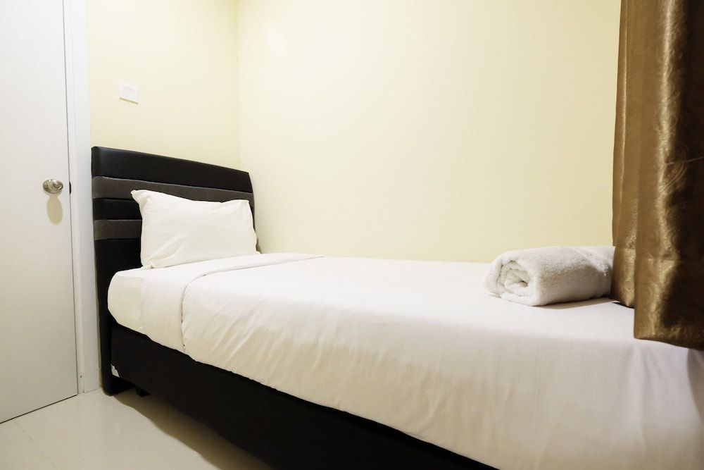 undefined Clean And Tidy Green Pramuka Apartement 10