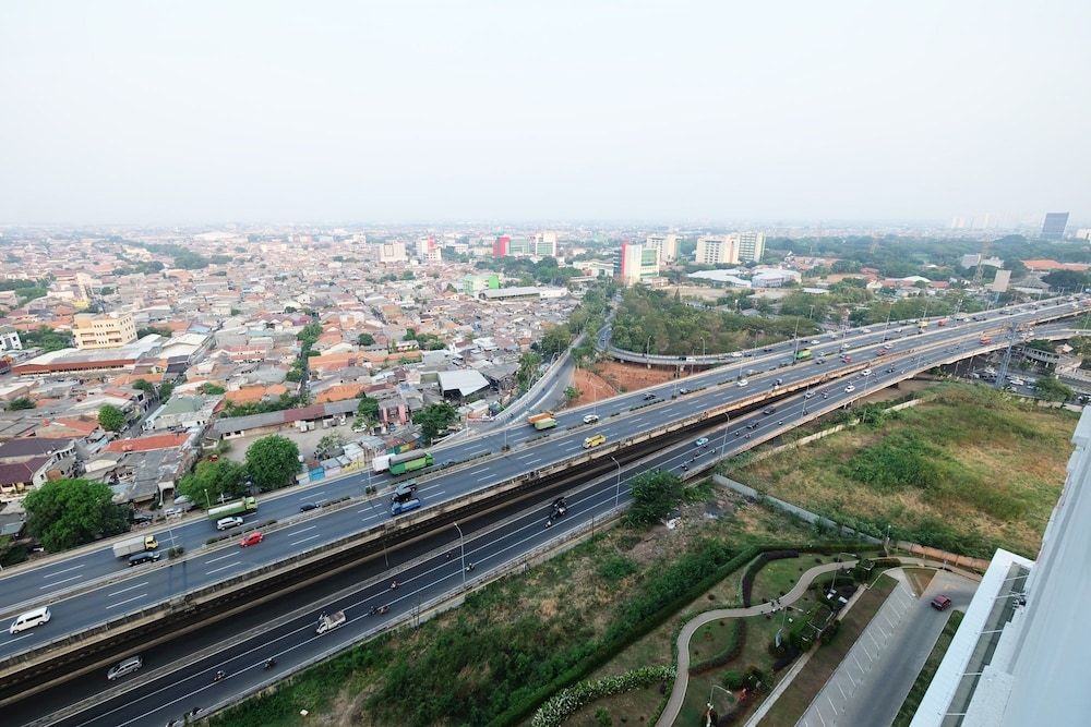 Clean And Tidy Green Pramuka Apartement Room 23