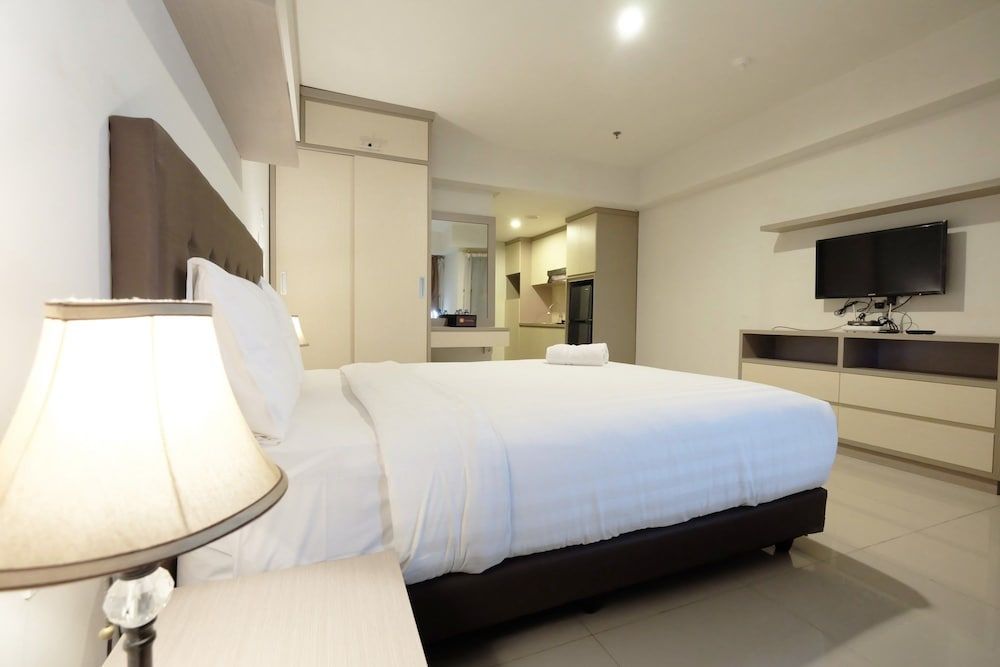 undefined Spacious Studio Apartment @ The H Residence near MT Haryono 3
