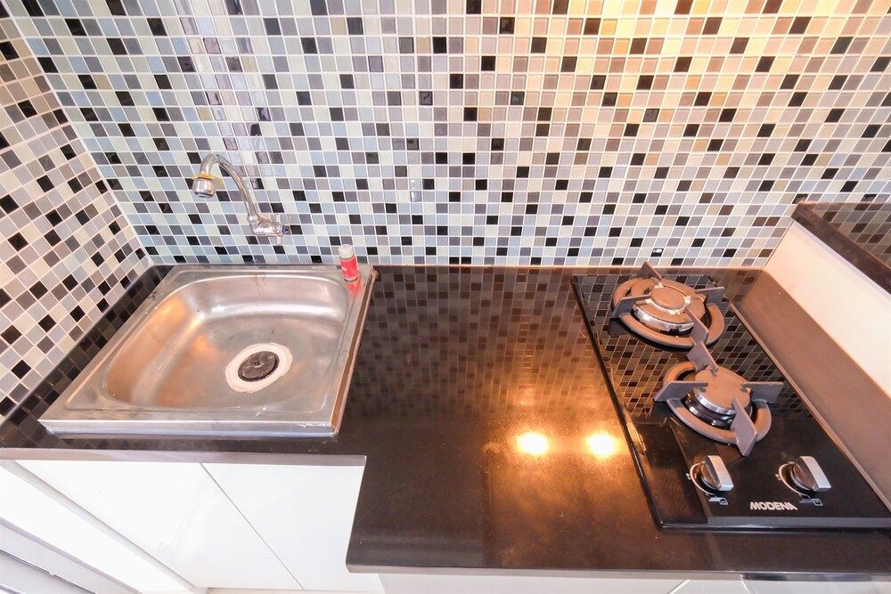 Minimalist Bassura Apartment Direct Access to Bassura City Mall Room 11