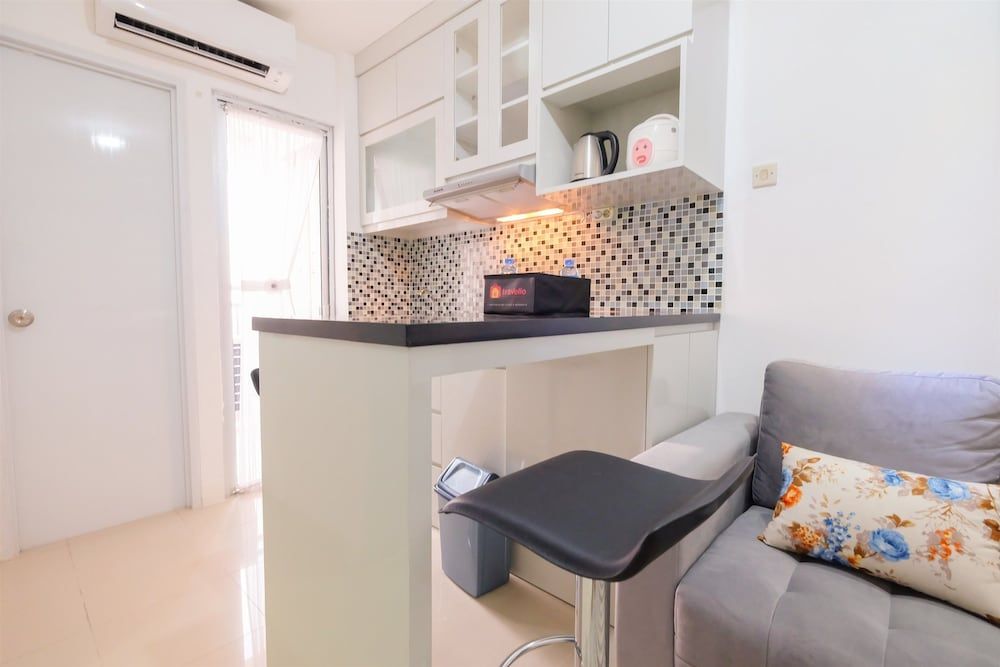 Minimalist Bassura Apartment Direct Access to Bassura City Mall Room 19