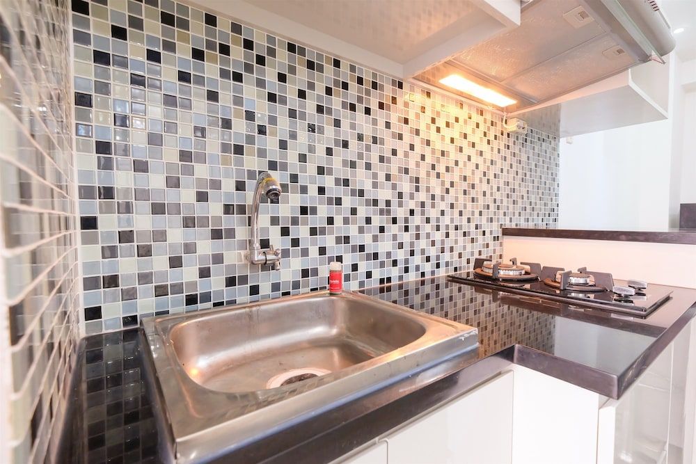 Minimalist Bassura Apartment Direct Access to Bassura City Mall Room 10