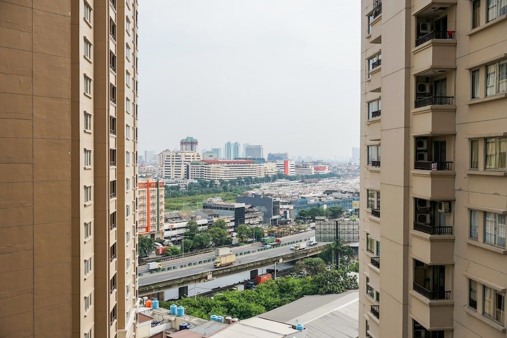 New Furnished Studio Menteng Park Apartment Room 7
