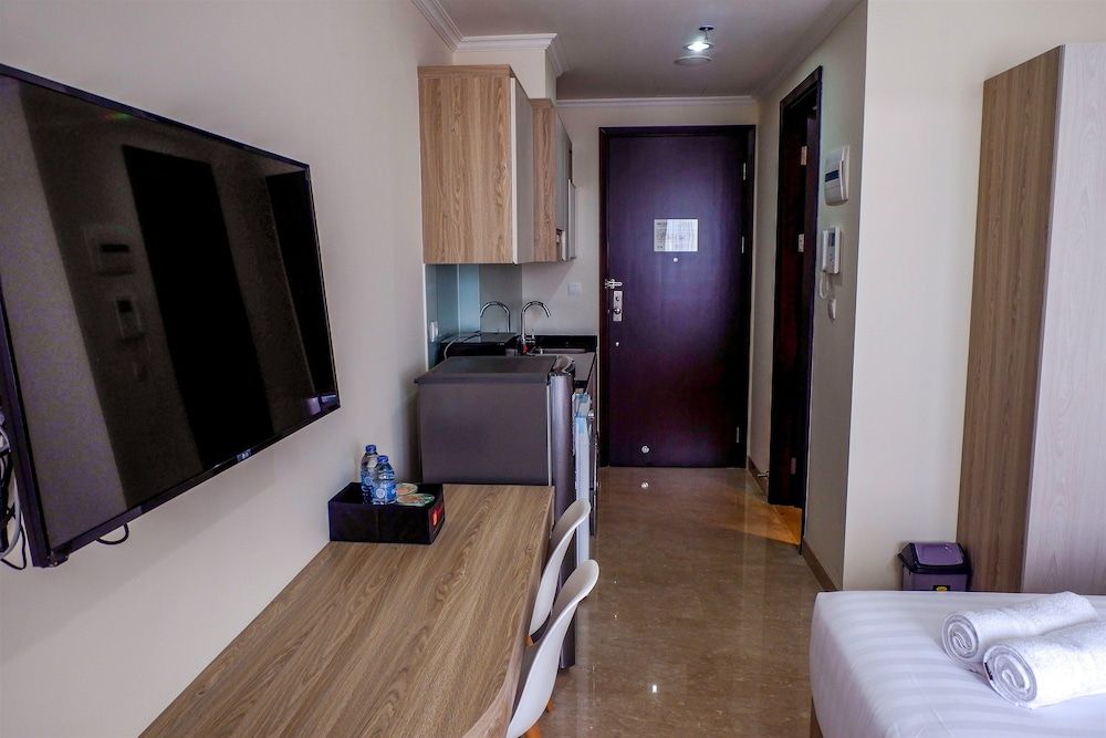 New Furnished Studio Menteng Park Apartment Room 13