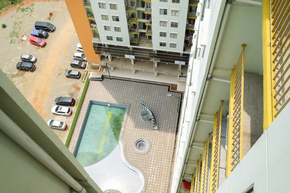 Simple 2BR Pancoran Riverside Apartment Room 20
