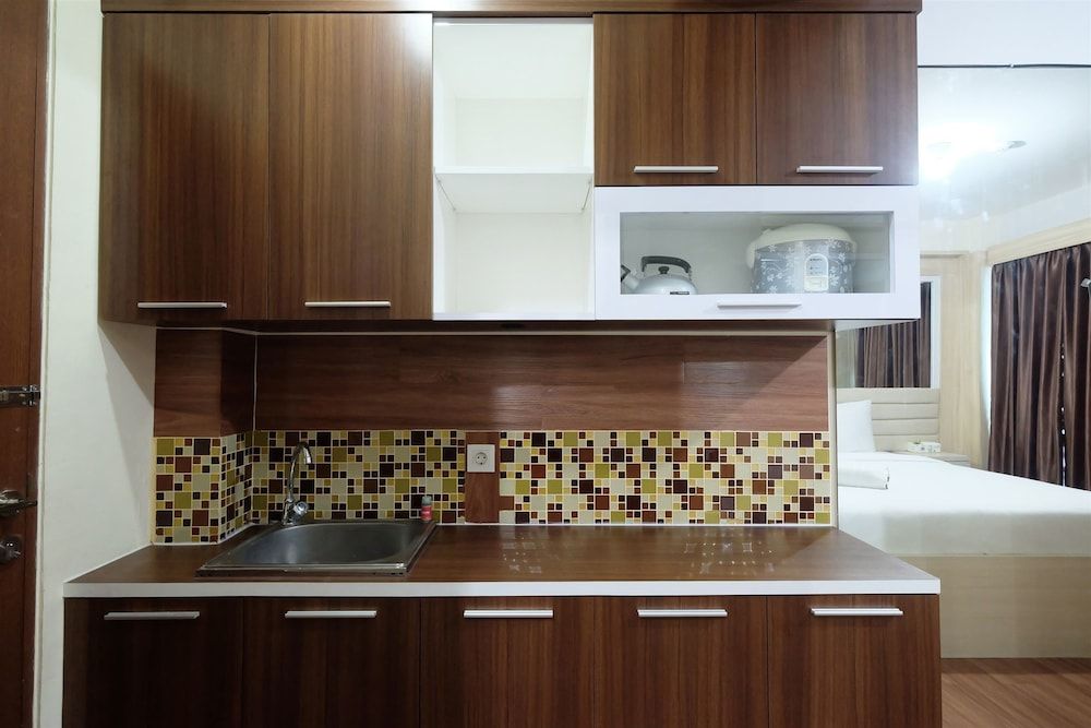 Strategic and Simple Studio Tifolia Apartment near Kelapa Gading Room 9