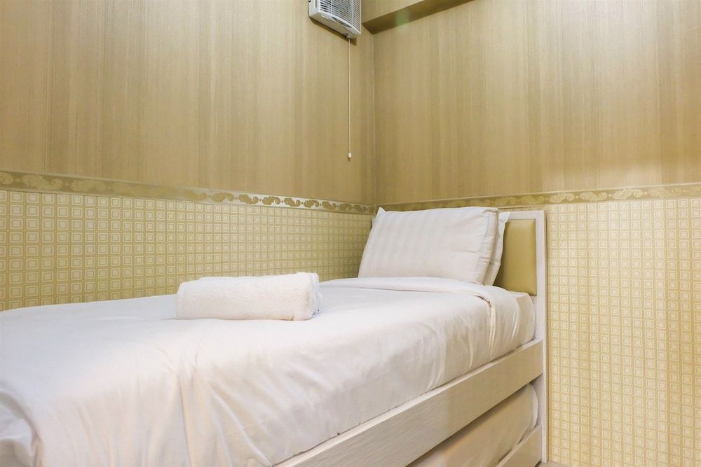 undefined New Furnished with Sofa Bed Green Pramuka Apartment 10