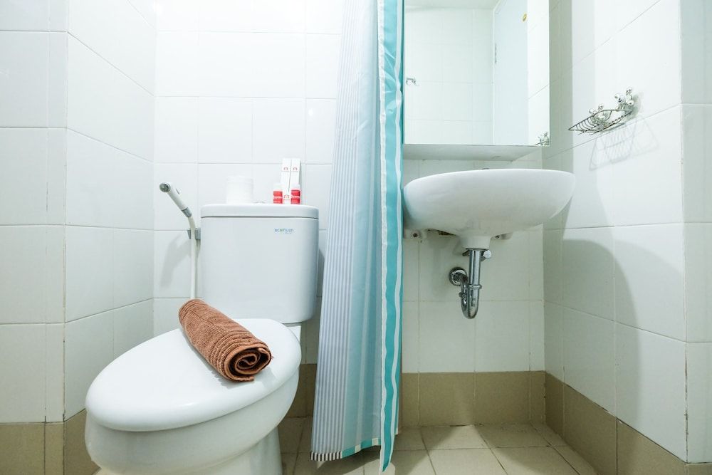 Modern And Comfy 3BR Bassura City Apartment Room 24