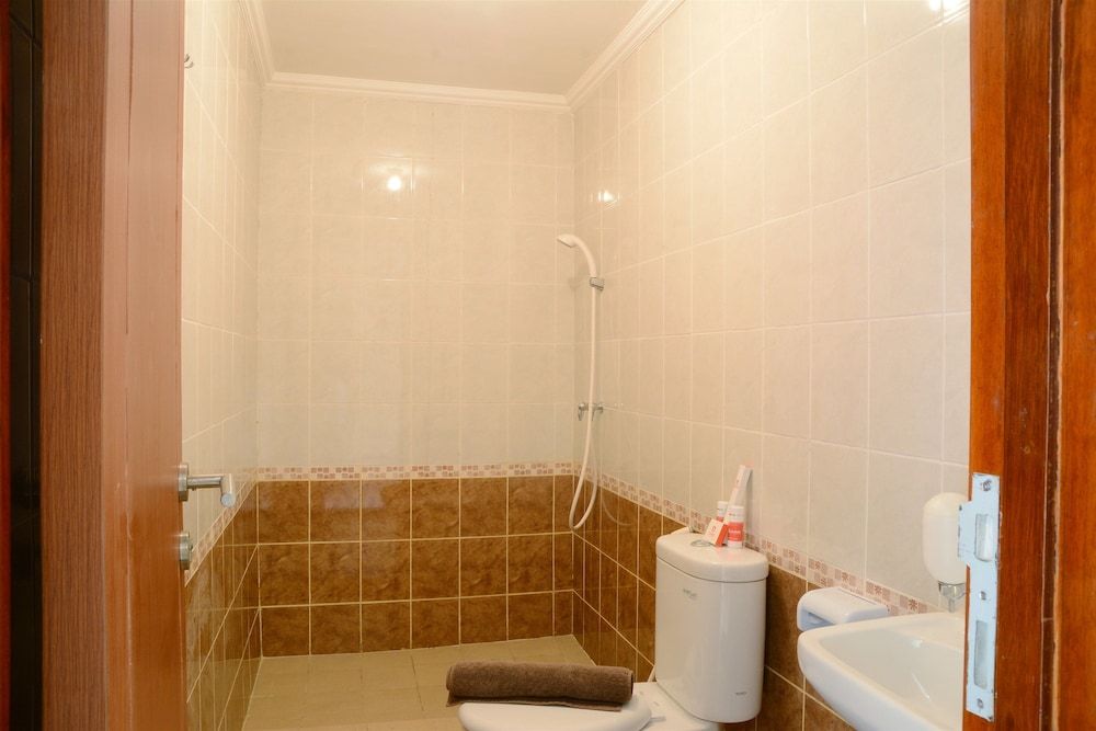 Luxury Design Grand Palace Kemayoran Apartment With Private Bathtub Room 32