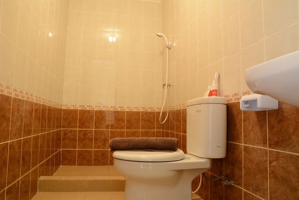 Luxury Design Grand Palace Kemayoran Apartment With Private Bathtub Room 37