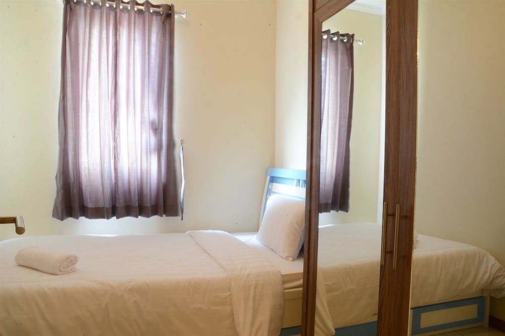 undefined Luxury Design Grand Palace Kemayoran Apartment With Private Bathtub 6