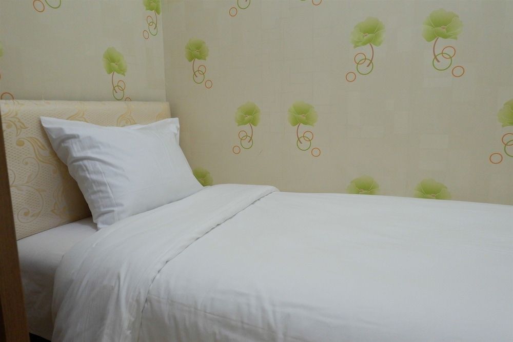 Puri Park View Apartment with Balcony Room 7